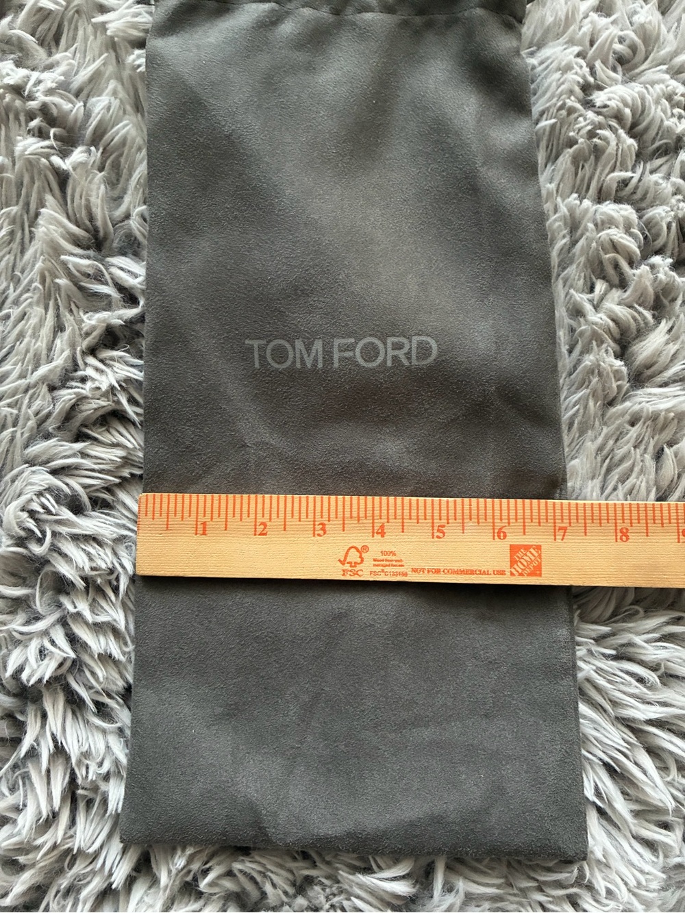 Tom Ford Gray Drawstring Accessory Pouch - Picture 5 of 6